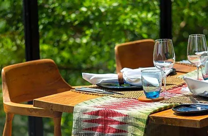 Maua Nusa Penida Bali Resort 4*